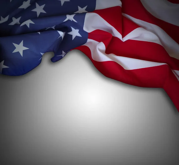 Прапор США на сірому — стокове фото