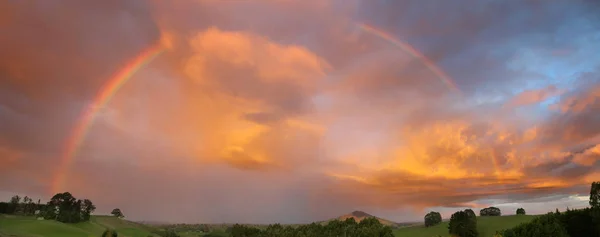 Arcobaleno in cielo — Foto Stock