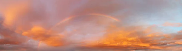 Arcobaleno in cielo — Foto Stock