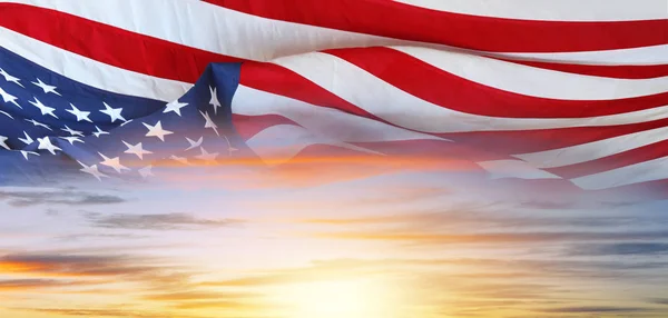 Flag and sky — Stock Photo, Image