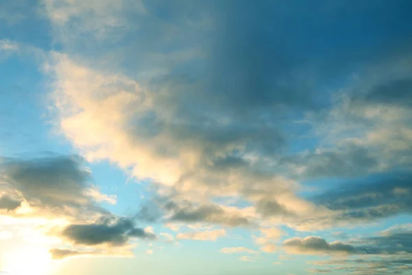 Nubes en el cielo — Foto de Stock