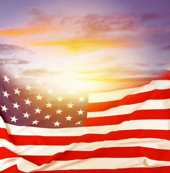 US-Flagge und Himmel — Stockfoto