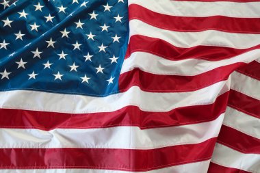 Dalgalanan Amerikan bayrağına yakın çekim