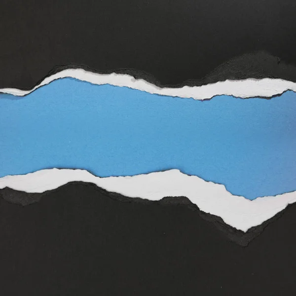 Gerissenes Papier Auf Blauem Hintergrund Platz Zum Kopieren — Stockfoto