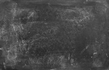 Tahta arka planda tebeşir temizlendi