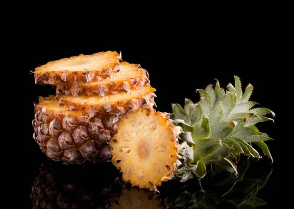 Pineapple chopped into pieces. — Stock Photo, Image