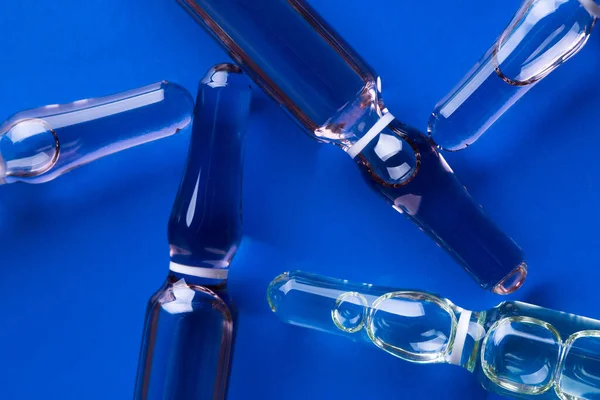 Glass ampoules close up. Medical ampoules. — Stock Photo, Image