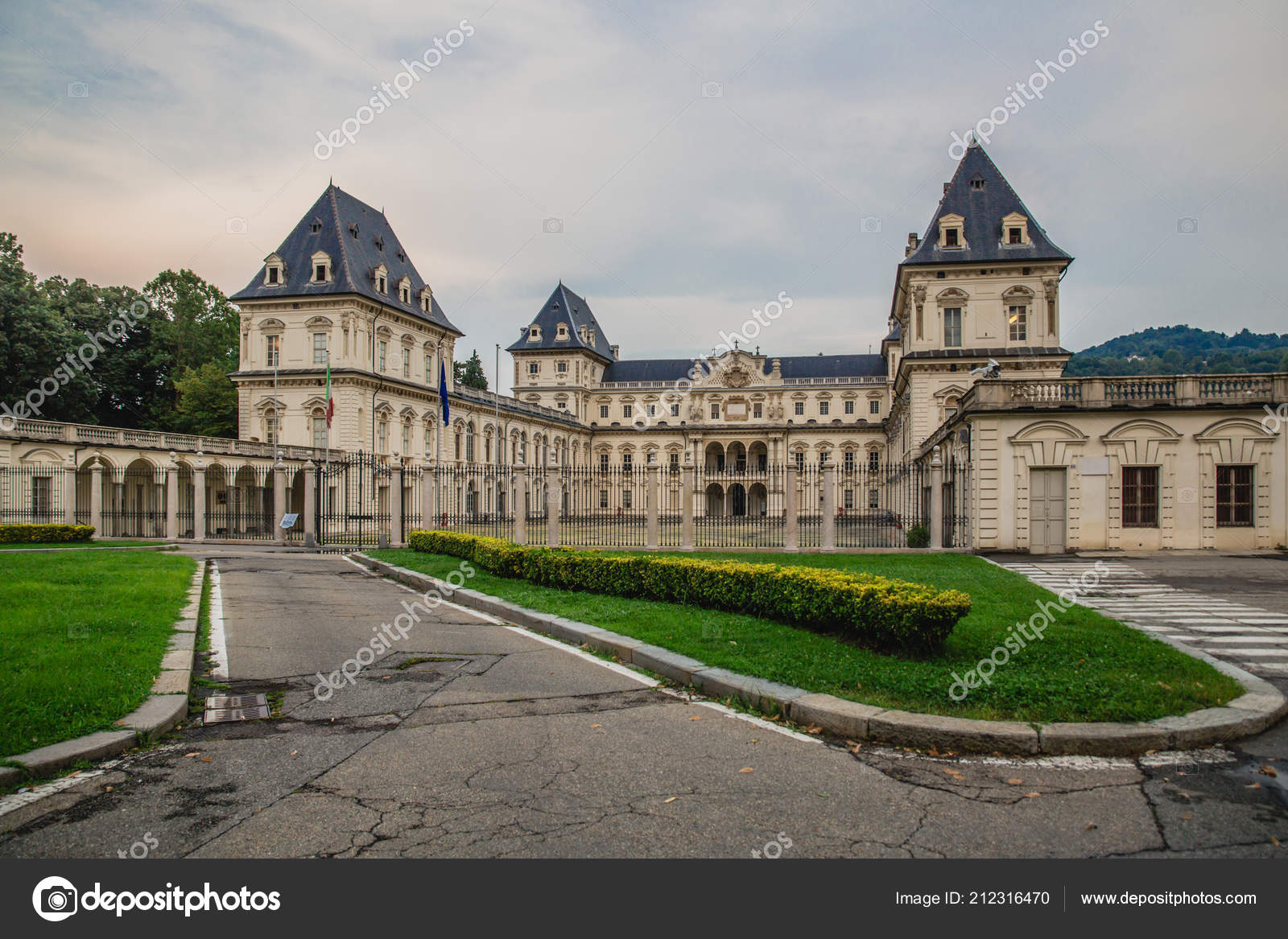 Un Chateau Valentino Haute Turin Piémont Italie Château Valentino