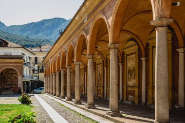 Tarihi bina Stresa, İtalya'nın görünümü