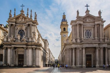 Piazza San Carlo kare ve Santa Cristina ve San Carlo Borromeo Torino, İtalya'nın eski şehir merkezinde ikiz kiliseleri