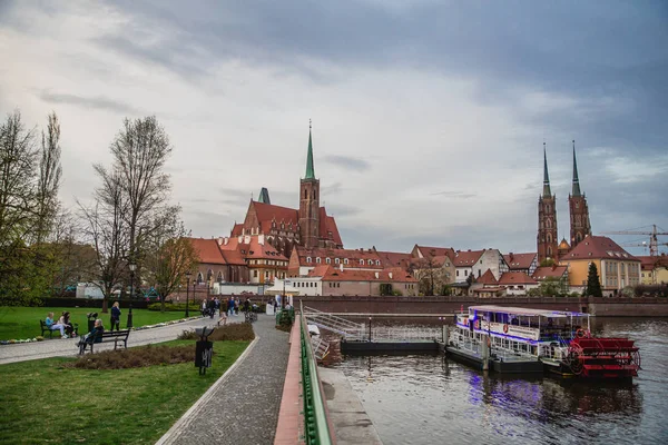 Menschen Auf Einer Straße Breslau Polen — Stockfoto