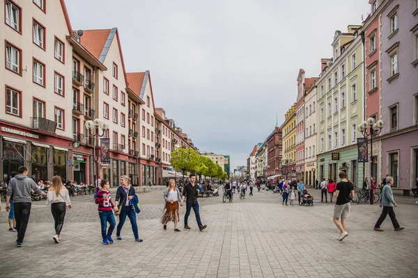 Nsanlar Bir Sokak Wroclaw Polonya — Stok fotoğraf