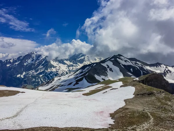 Hermoso Paisaje Montaña Con Nieve —  Fotos de Stock