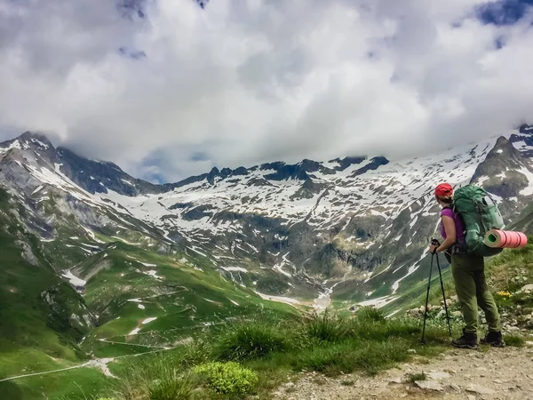 Senderismo Turístico Hermosa Montaña Los Alpes —  Fotos de Stock