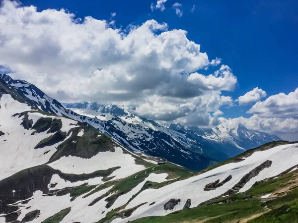 Bela Paisagem Montanhosa Com Neve — Fotografia de Stock