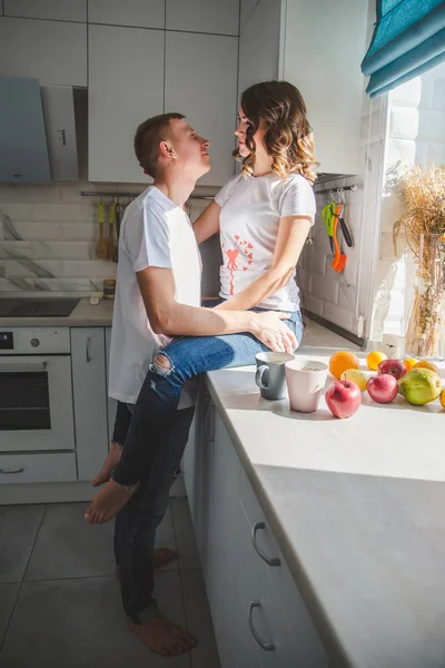 Beautiful Young Couple Love Kitchen — Stock Photo, Image