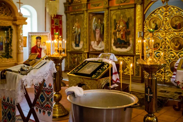 Шрифт Крещения Детей Православной Церкви — стоковое фото