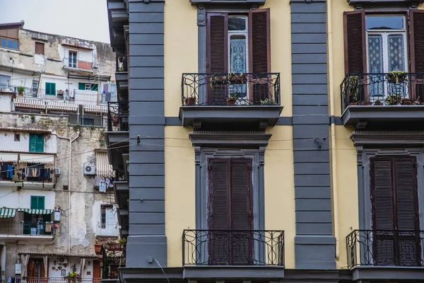 Oude Moderne Gebouwen Gevels Napels Italië — Stockfoto