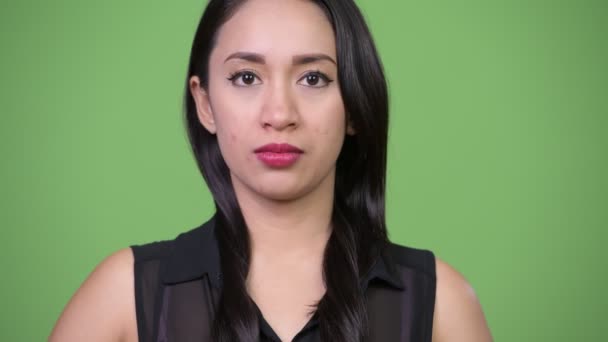 Joven hermosa mujer de negocios asiática cubriendo los ojos como tres monos sabios concepto — Vídeo de stock