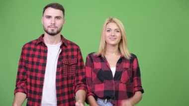 Birlikte geçti silah ile genç çift
