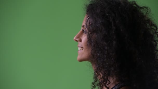 Студийный Снимок Молодой Красивой Латиноамериканки Готовой Тренажерному Залу Против Хроматического — стоковое видео