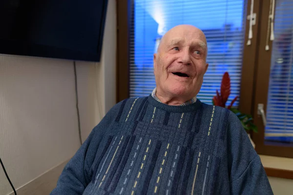 Senior man relaxing at nursing home in Turku, Finland — Stock Photo, Image