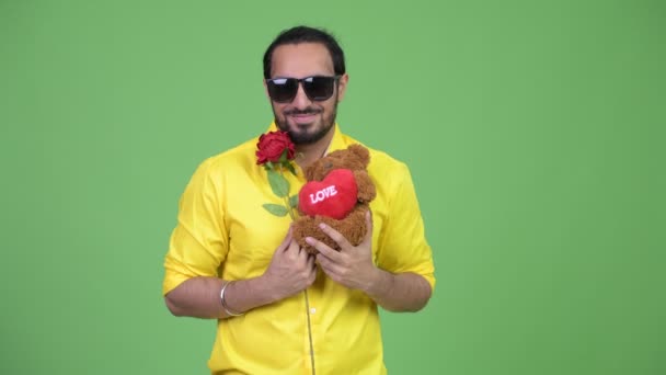 Jeune homme d'affaires indien barbu beau prêt pour la Saint-Valentin — Video