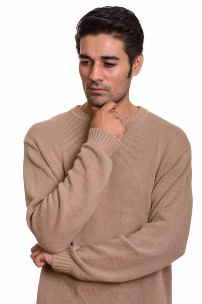 Joven hombre persa guapo sobre fondo blanco — Foto de Stock