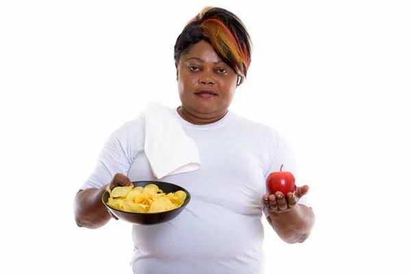 Strzał studio tłuszczu Czarny Kobieta Afryki posiadający miski ziemniaków ch — Zdjęcie stockowe