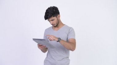 Dijital tablet kullanıyorsanız ve kötü haber Hintli vurguladı Genç sakallı