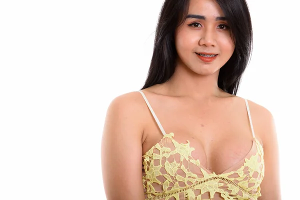 Gülümseyen Asyalı mutlu transseksüel kadına yakın durun. — Stok fotoğraf