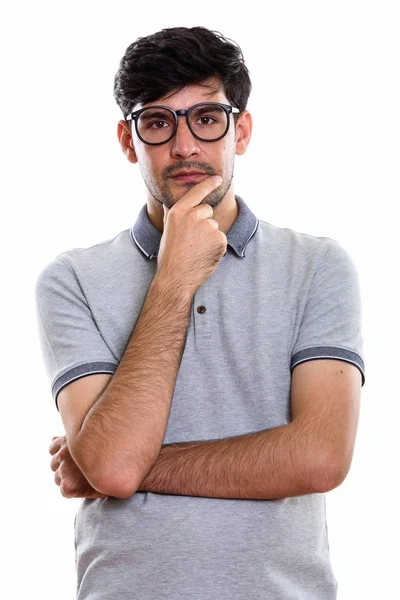 Estúdio tiro de jovem persa homem pensando — Fotografia de Stock