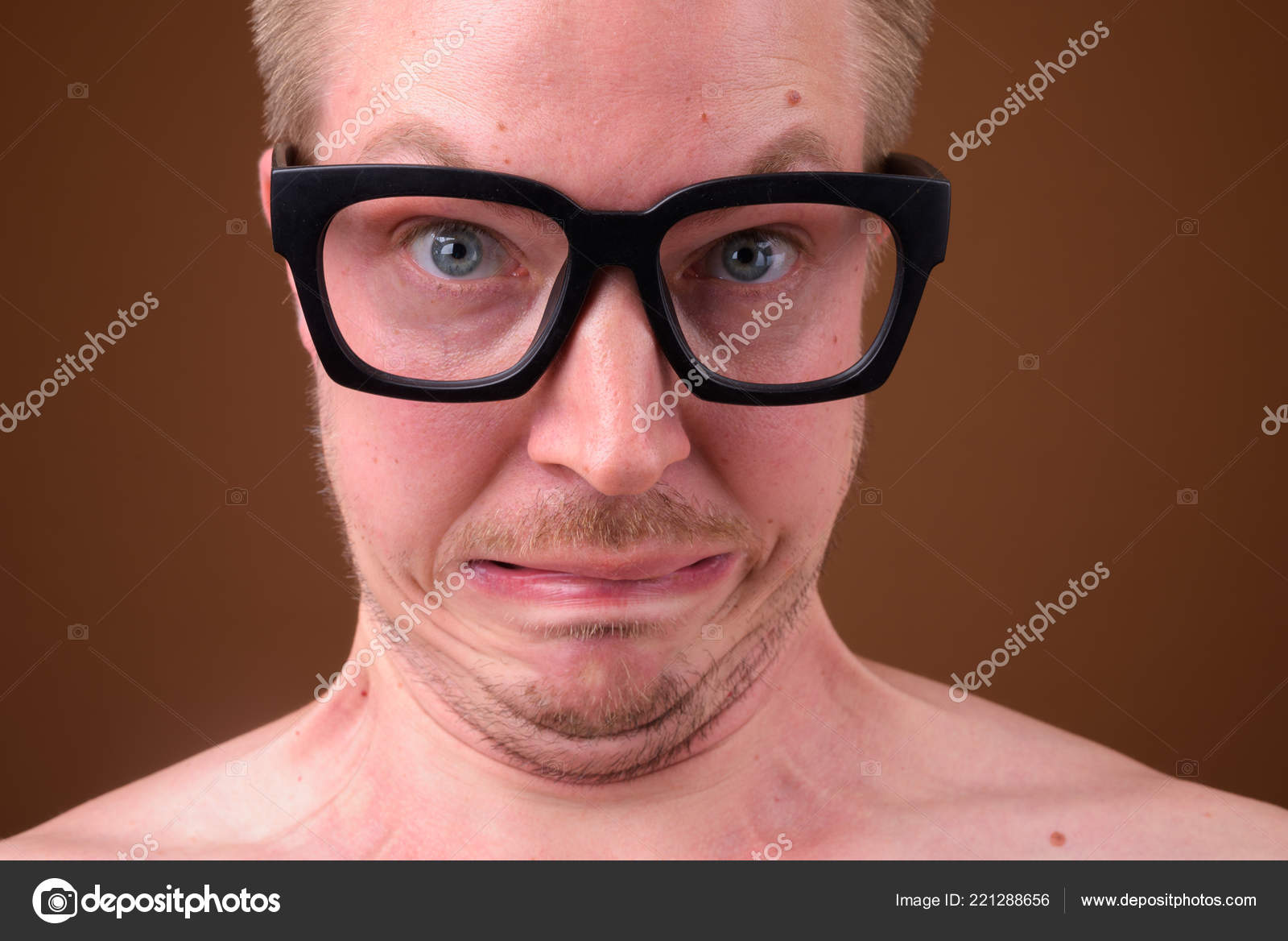 Rosto De Jovem Nerd Homem Com Queixo Duplo Stock Photo