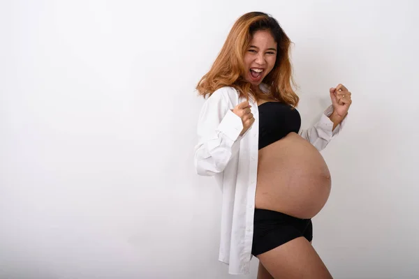 Portretul frumoasei tinere gravide asiatice — Fotografie, imagine de stoc