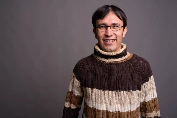 Estúdio Tiro Jovem Asiático Nerd Homem Vestindo Gola Alta Suéter — Fotografia de Stock