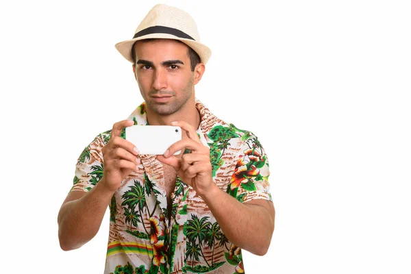 Jovem bonito turista persa homem tirar foto com telefone — Fotografia de Stock