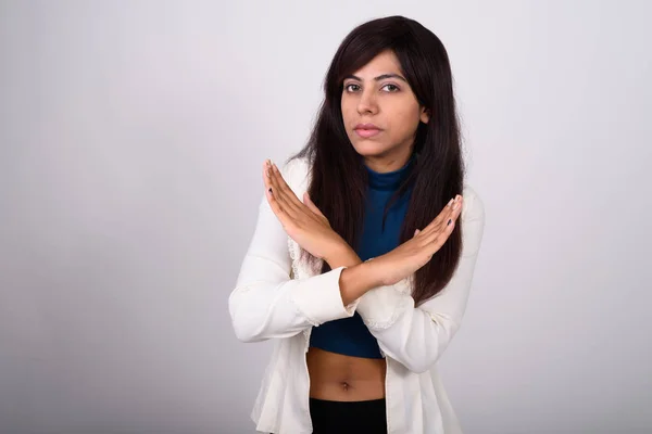Estudio de la joven empresaria persa mostrando stop hand ges — Foto de Stock