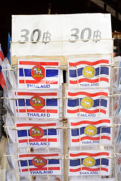 AYUTTHAYA, THAILANDIA - 18 GIUGNO 2017: Cartoline in vendita a templ — Foto Stock