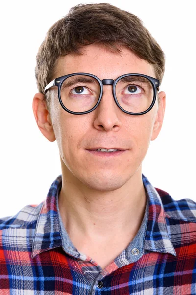안경을 착용 하는 동안 생각 하는 남자의 얼굴 — 스톡 사진