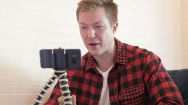 Retrato Del Joven Guapo Hipster Cafetería — Vídeo de stock