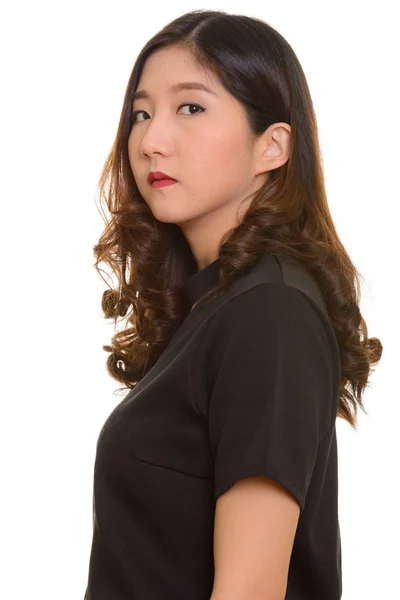 Portret młodej, pięknej, azjatyckiej bizneswoman patrzącej w kamerę — Zdjęcie stockowe
