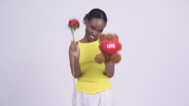 Mutlu Afrika olan kadın hediye şaşırtıcı Sevgililer günü için hazır