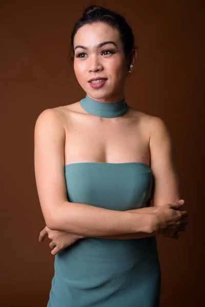 Ritratto di giovane donna transgender asiatica felice sorridente — Foto Stock
