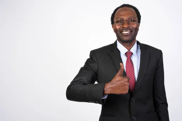 Retrato de empresario africano feliz dando pulgares hacia arriba —  Fotos de Stock