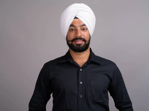 Young Indian Sikh businessman wearing white turban — 스톡 사진