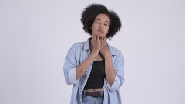 Studio Shot Young Beautiful African Woman Afro Hair White Background — Stock Video