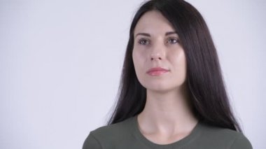 Mutlu genç güzel kadın düşünme yüzü