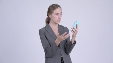 Telefon kullanıyorsanız ve kötü haber genç sarışın işkadını vurguladı