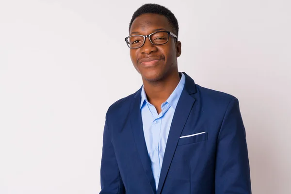Volto di giovane bell'uomo d'affari africano con gli occhiali — Foto Stock