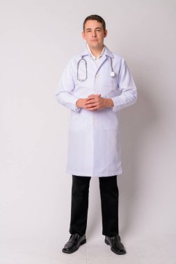 Yakışıklı doktor sıktı elleri ile tüm vücut çekim